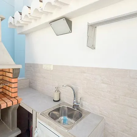 Casa Lourdes Raya *